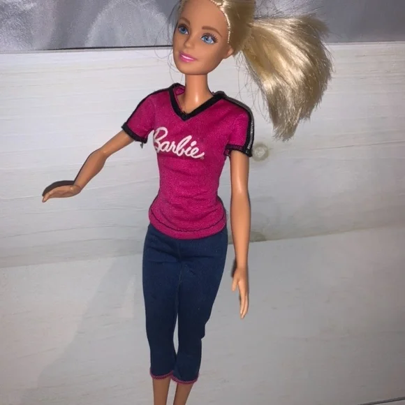 Barbie Careers Soccer Player Doll - Picture 2 of 10
